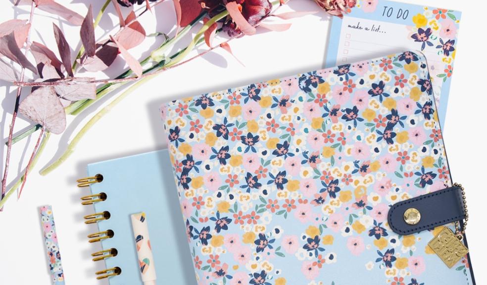 picture of ditsy floral pukka pads stationary
