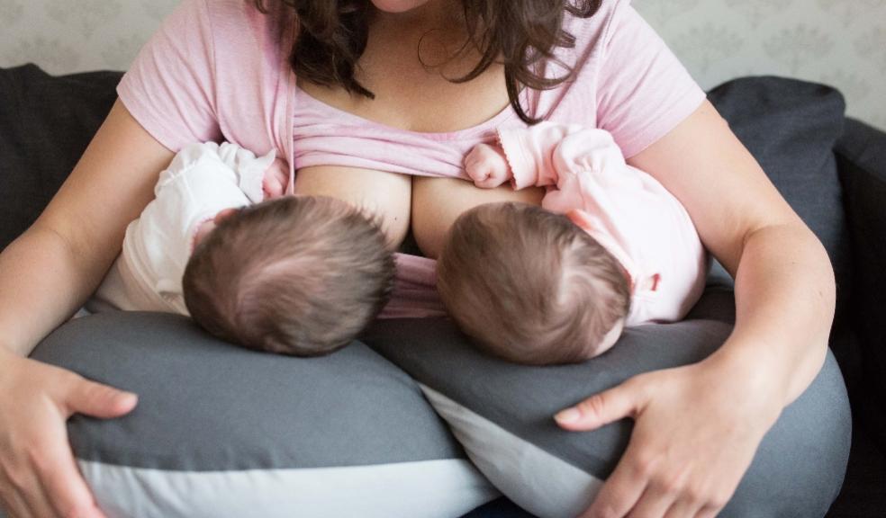 Hippy Chick Feeding Pillow in Dusky Pink