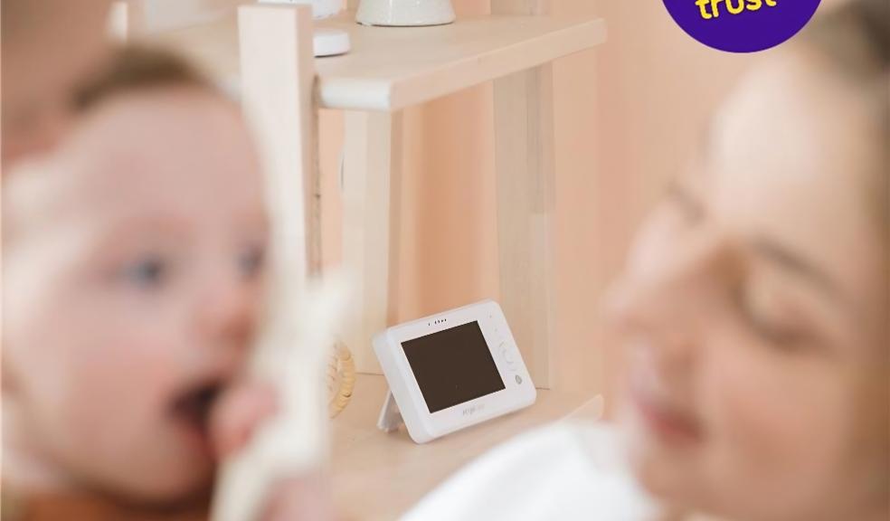 family with Angelcare baby monitors in partnership with the lullaby trust picture of family with Angelcare baby monitors in partnership with the lullaby trust