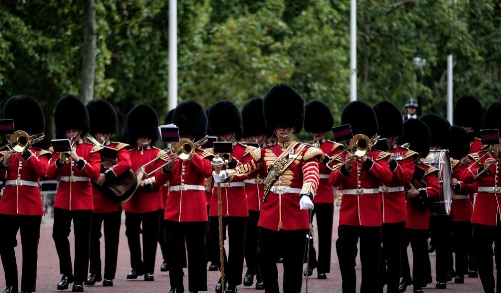 picture of changing of the guard