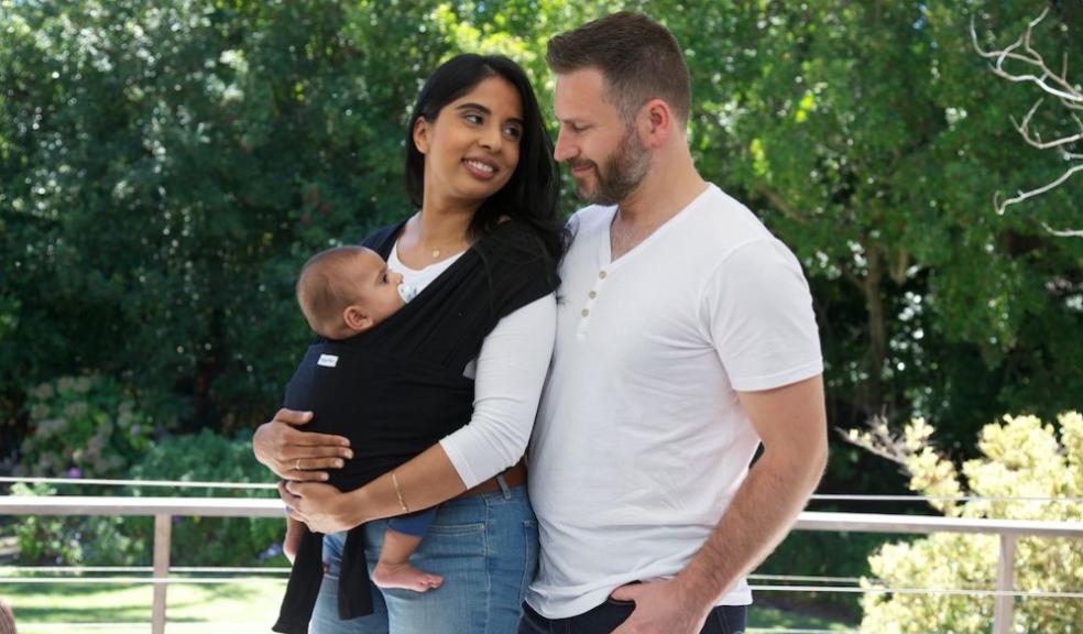 picture of a family using the dreamgenii Snuggleroo