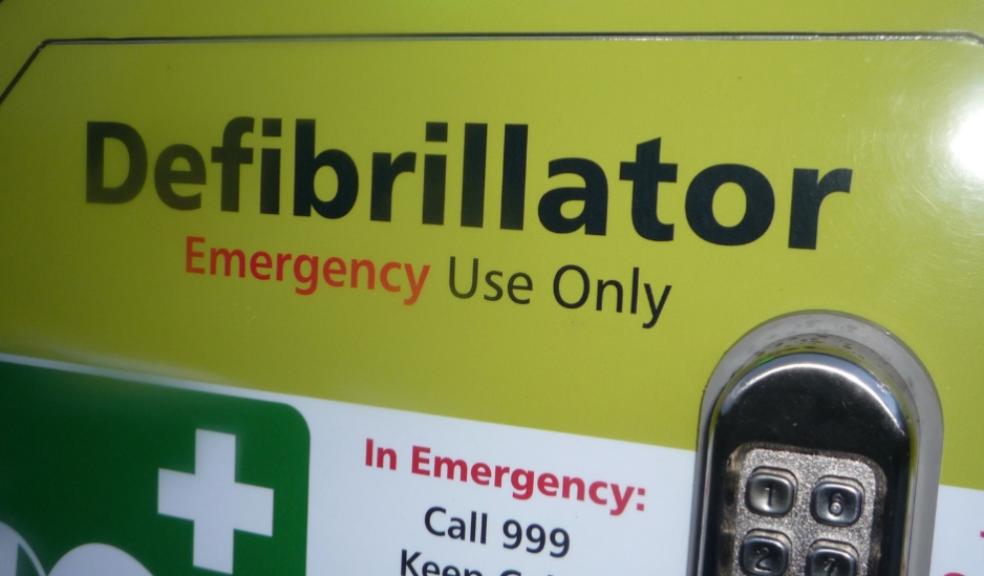 picture of a defibrillator