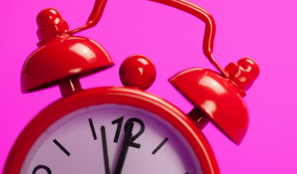 picture of an alarm clock showing a deadline