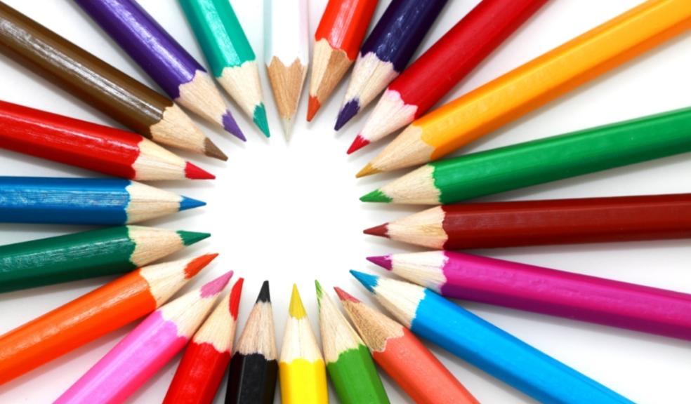 picture of school supplies colouring pencils