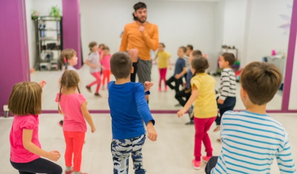 picture of children doing an exercise class