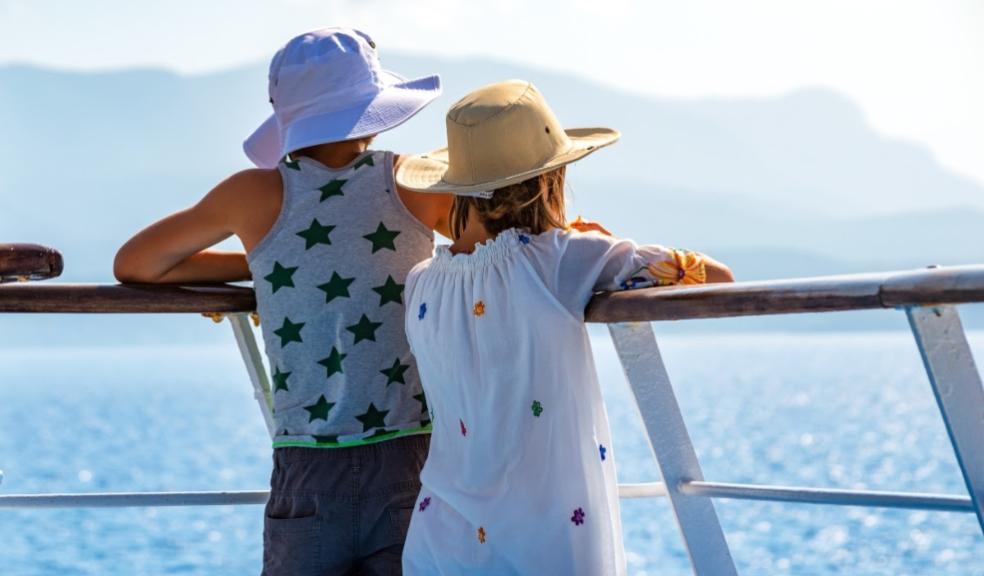 picture of children on holiday