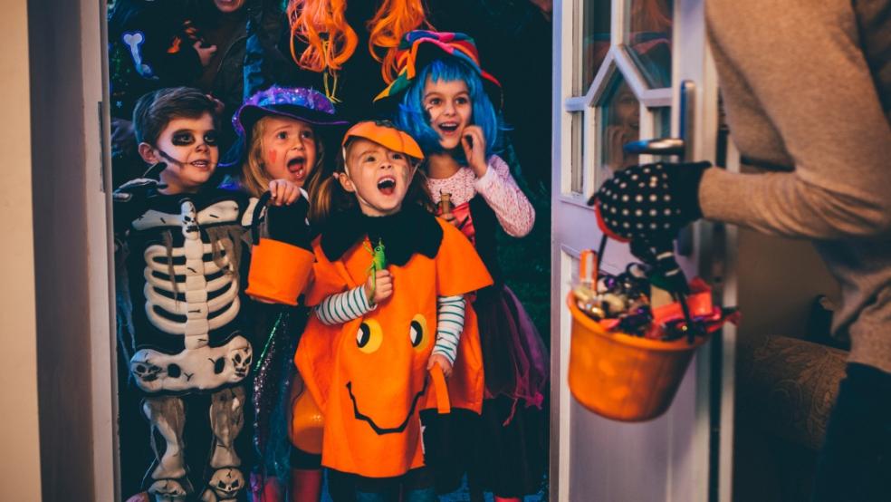 picture of children trick or treating