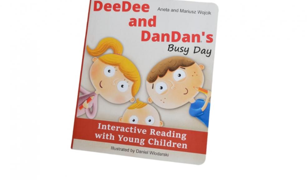 Picture of DeeDee and DanDan books