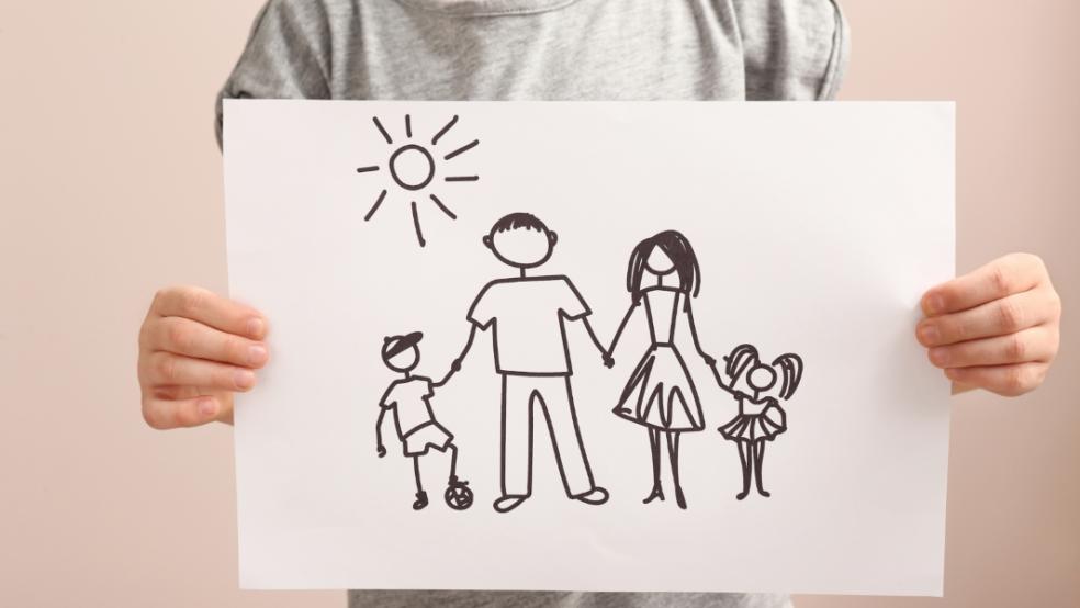 picture of a drawing of a family