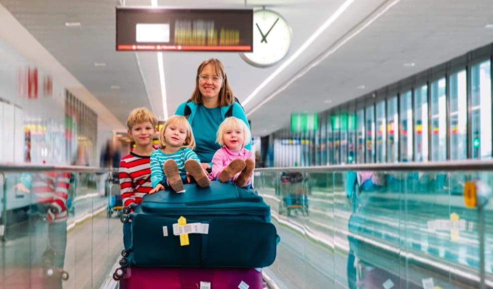 picture of family travel