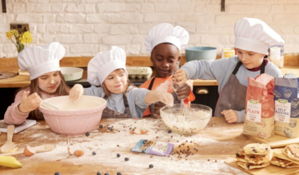 picture of kids baking
