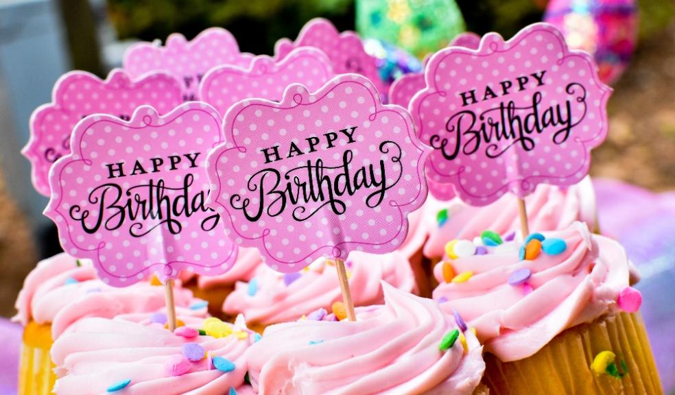 Picture of birthday cupcakes with happy birthday written on