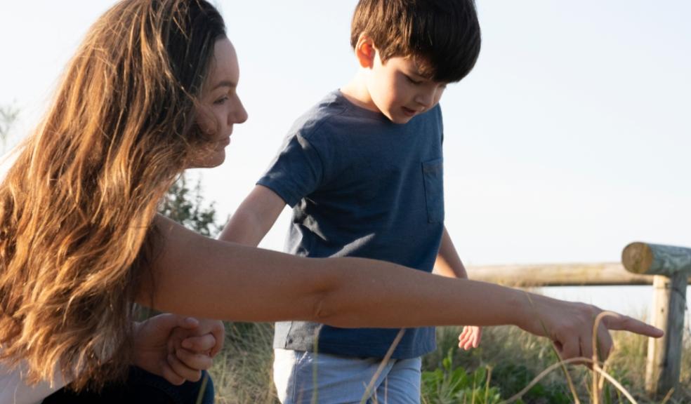 picture of a single parent and child