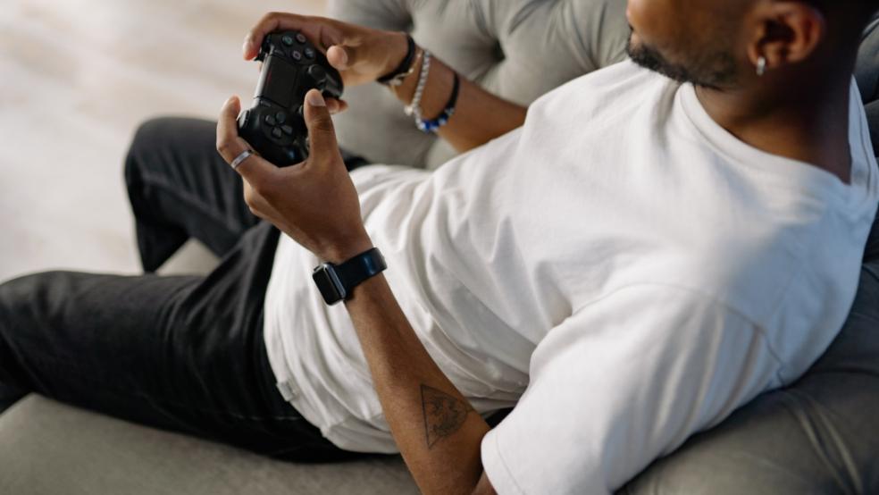 picture of teen playing the playstation