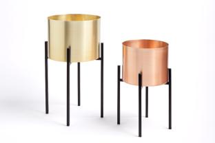 picture of set of two metal planters