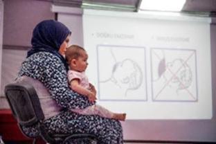 picture of A mother affected by the devastating earthquakes in Turkey