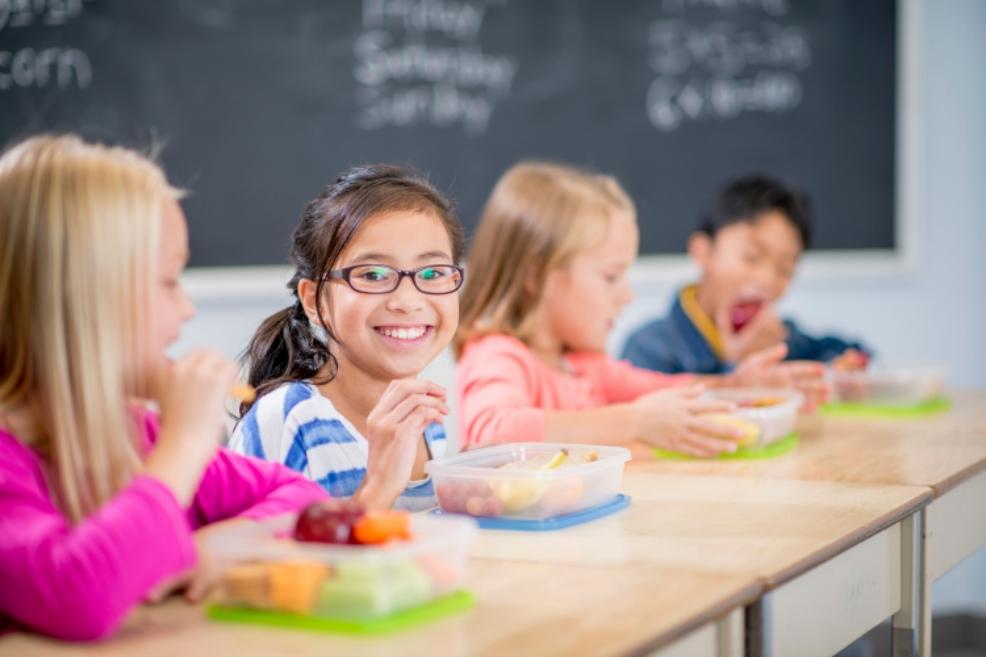 picture of children eating
