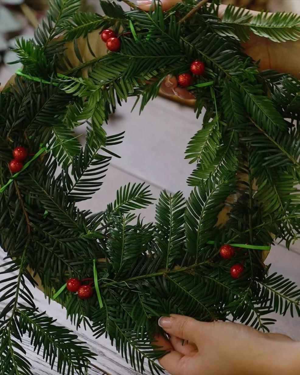 picture of a Christmas Wreath