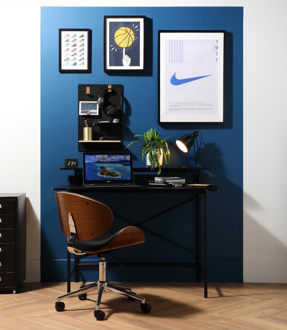 picture of Desk Area in an Older Boys Bedroom
