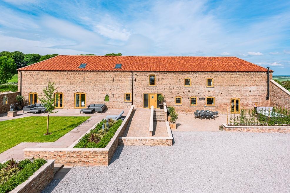 picture of Enclosed courtyard