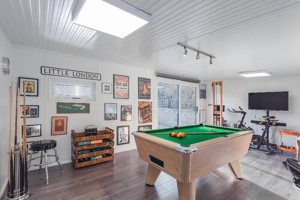 picture of garden sports room