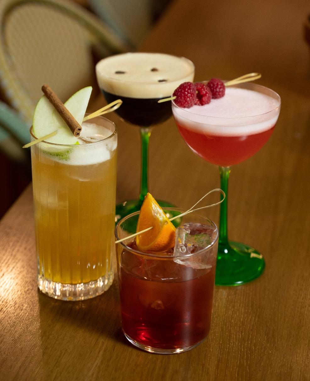picture of cocktails