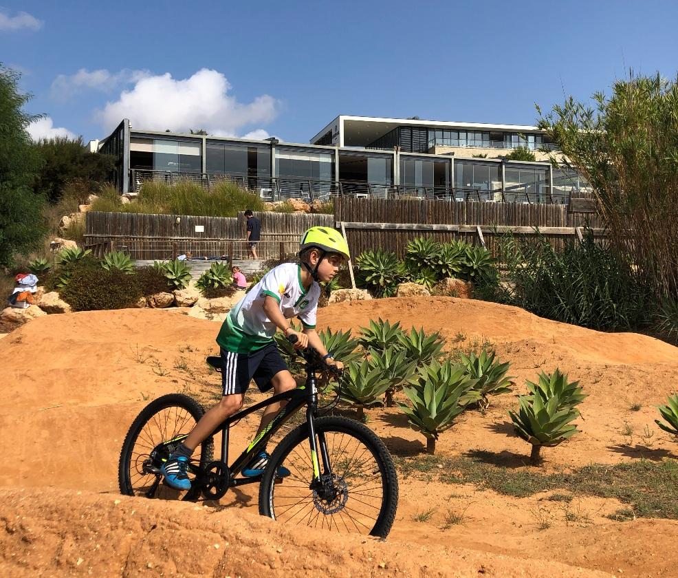picture of bike pump track at the Martinal Algarve