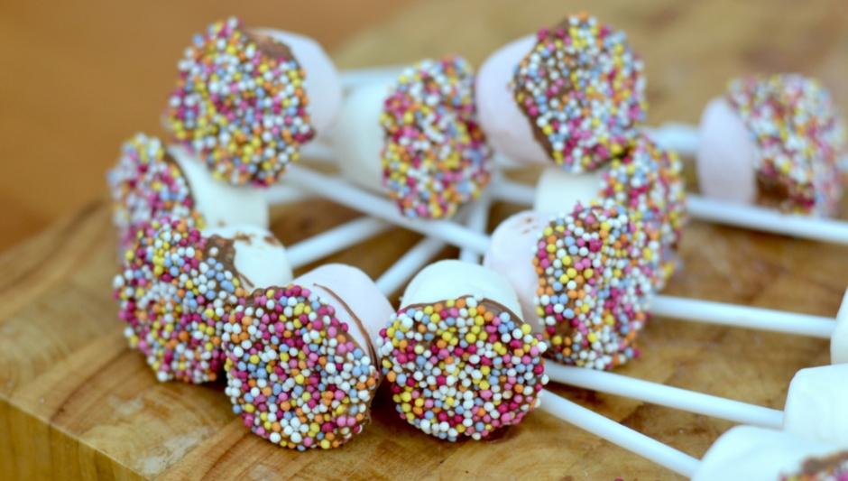 picture of marshmallows with sprinkles