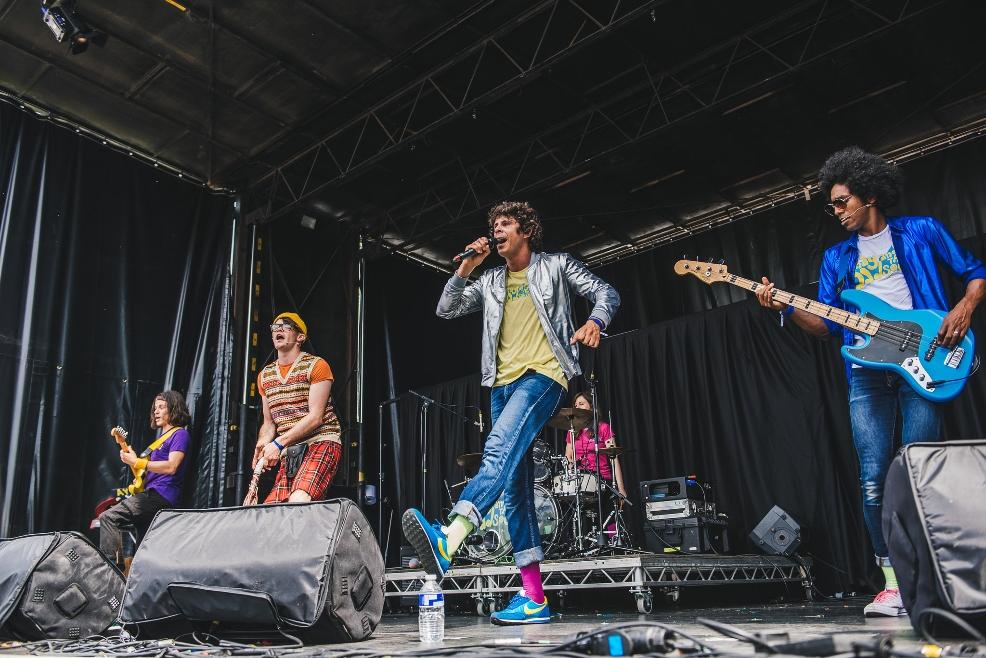 picture of andy and the oddsocks band