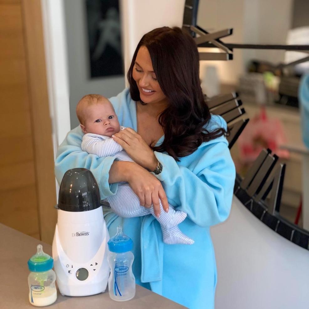 picture of charlottle dawson and her baby