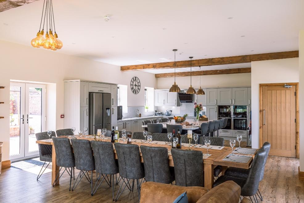 picture of dining and kitchen area