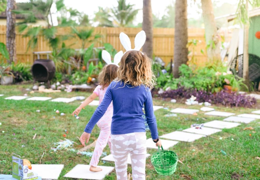 picture of children on an easter egg hunt