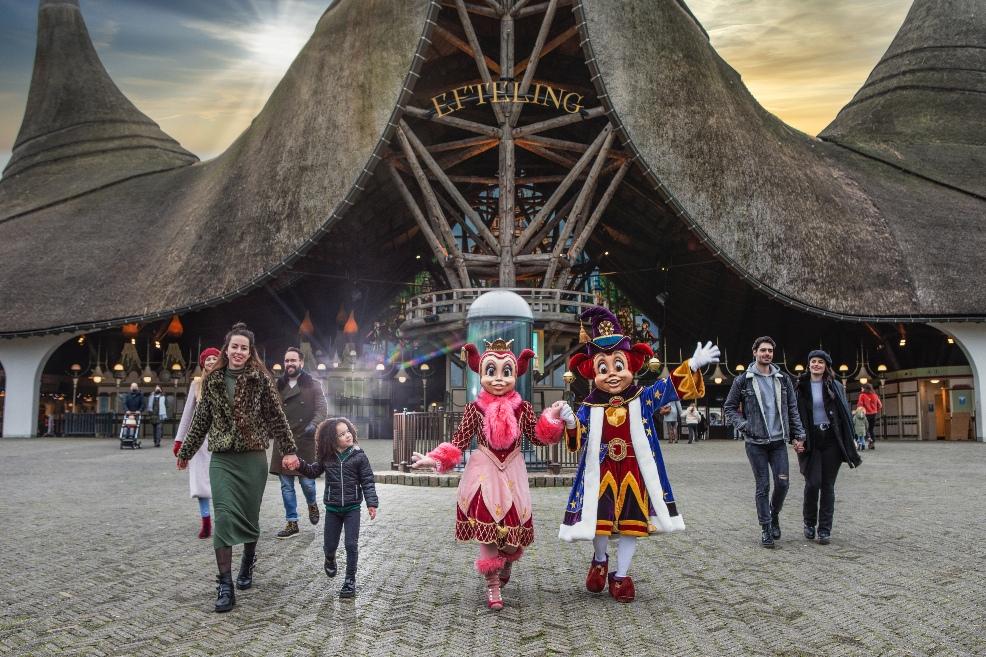 picture of family at Efteling theme park