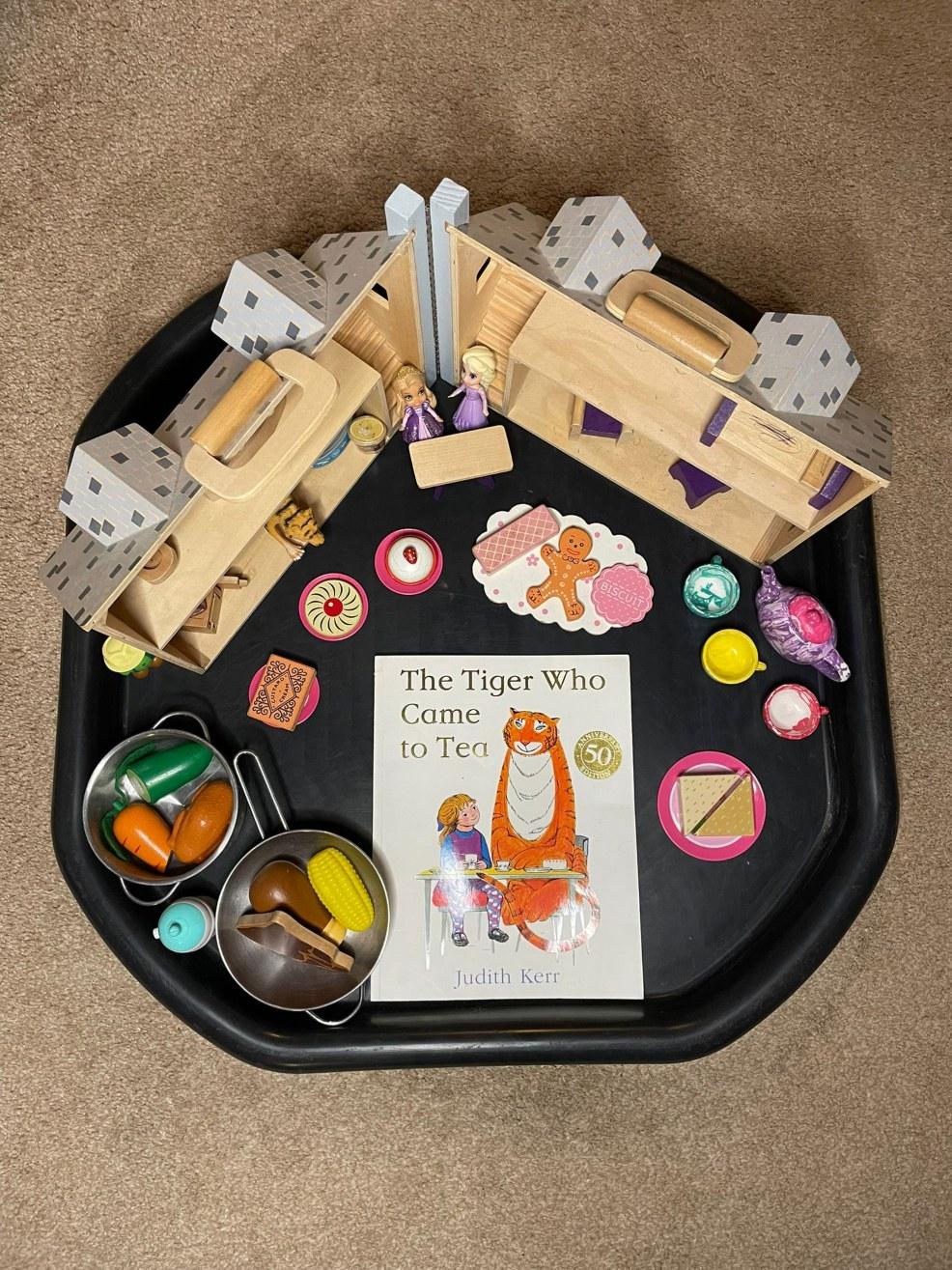 picture of The Tiger who came to Tea tuff tray