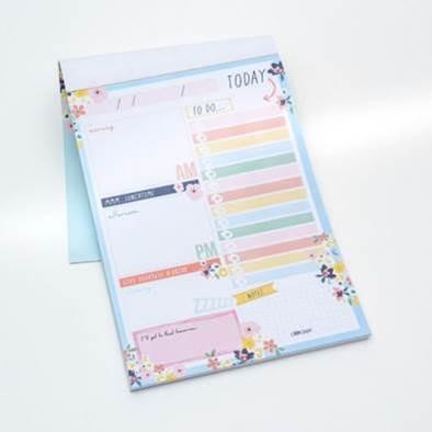 picture of ditsy floral daily planner pad