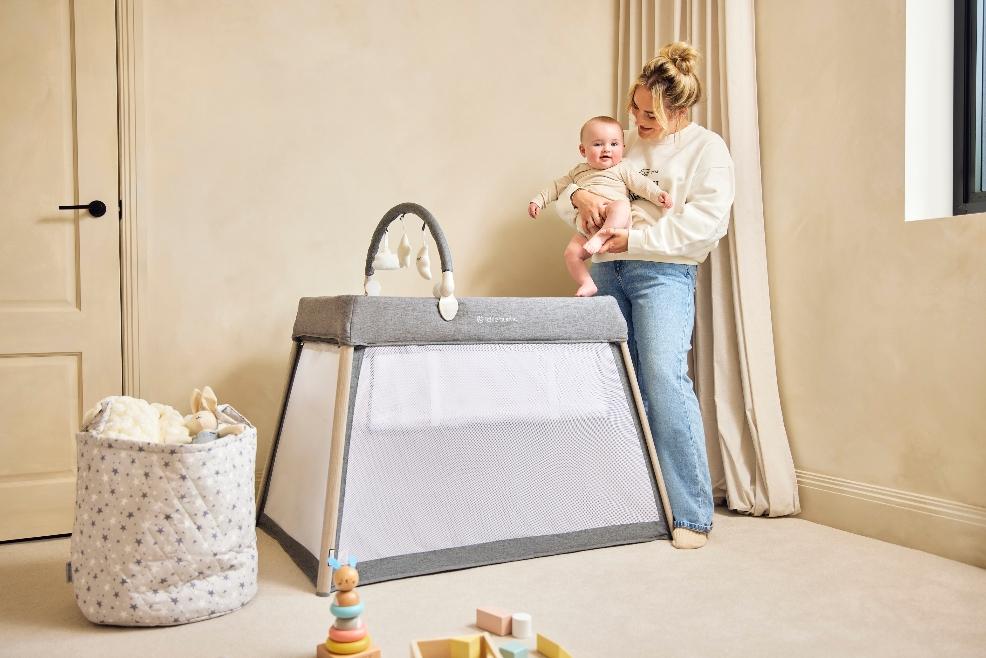 a mum and baby using the Scout 3 in 1 Travel Crib Cot and Playpen picture of a mum and baby using the Scout 3 in 1 Travel Crib Cot and Playpen