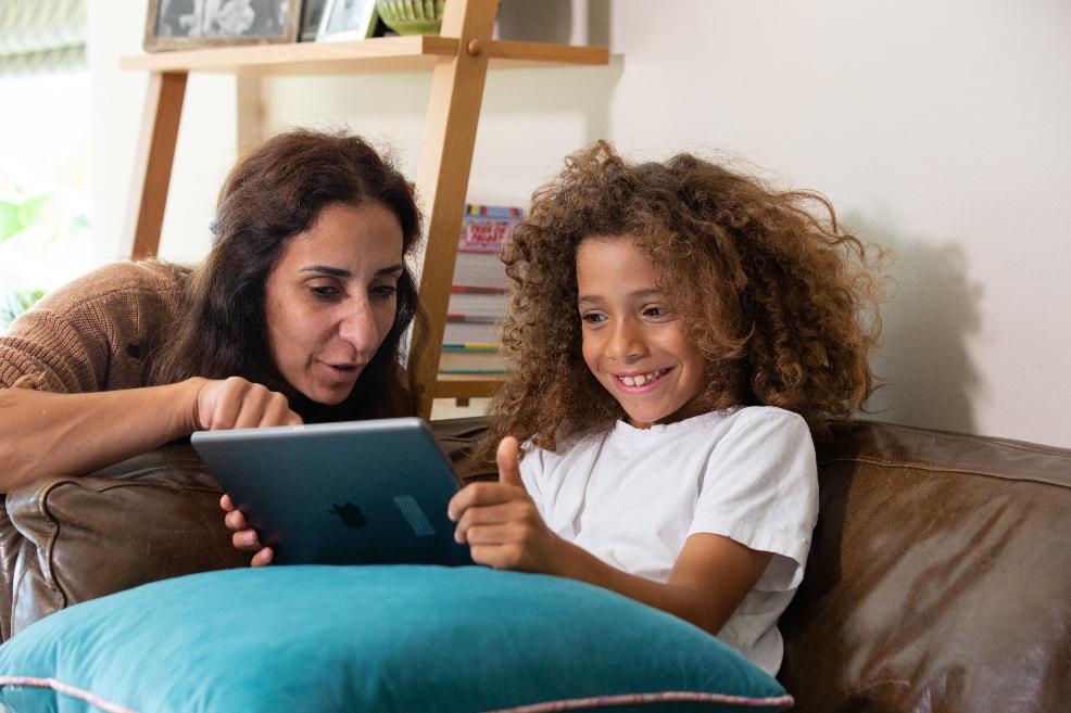 picture of a parent and child using the Doodle Learning app