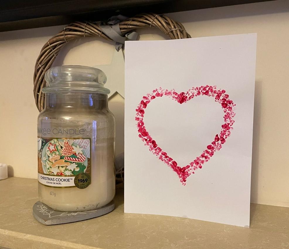 picture of Heart dabbing activity