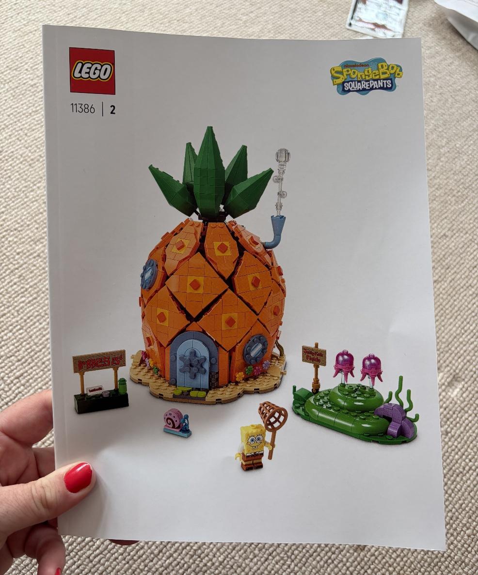 instruction booklet two for the Lego Spongebob squarepants Bikini Bottom set picture of instruction booklet two for the Lego Spongebob squarepants Bikini Bottom set