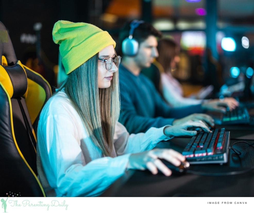 picture of University students gaming at university