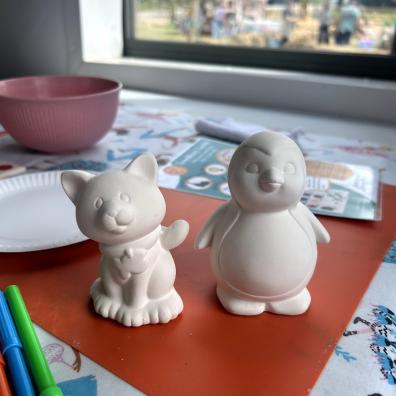 picture of a cat and penguin pottery mold for pottery painting