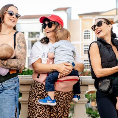 picture of mums using the Hackerlily HipSurfer carrier to help carry their toddlers