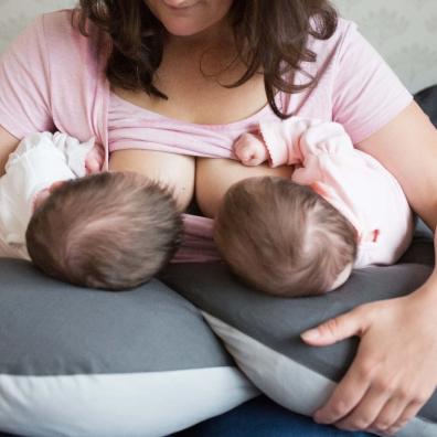 Hippy Chick Feeding Pillow in Dusky Pink