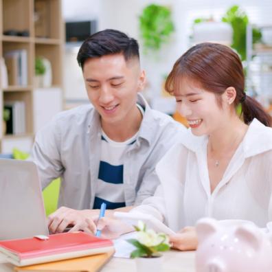 picture of a Couple discussing money
