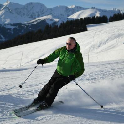picture of John Allan skiing