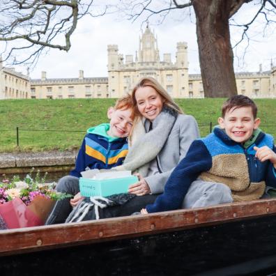 picture of a Mothers day punting experience