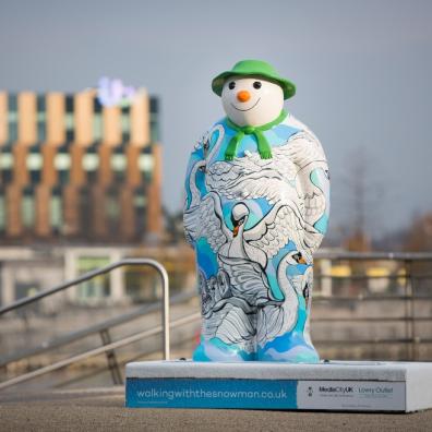 Picture of snowman artwork statue