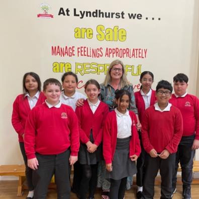 picture of Teacher and Pupils at Lyndhurst school