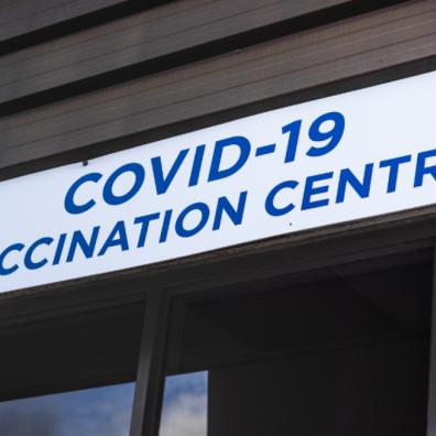 picture of a covid vaccination centre sign