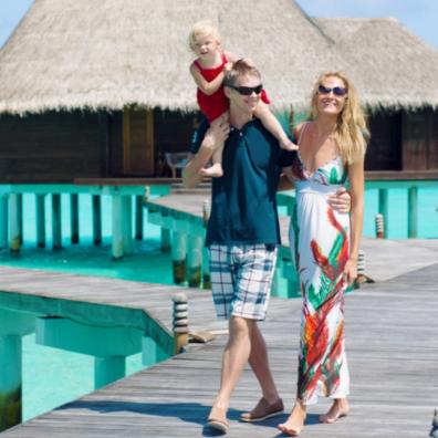 picture of a family on holiday in the Maldives